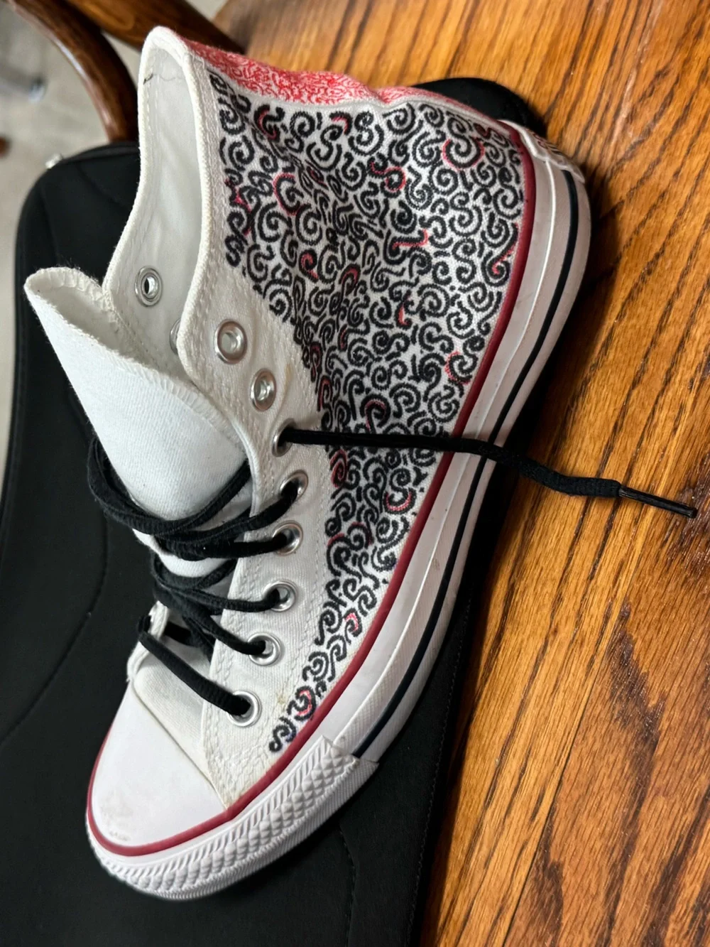 Converse-ChickHigh-Top Canvas Women’s Sneakers in White with Black & Red Pattern